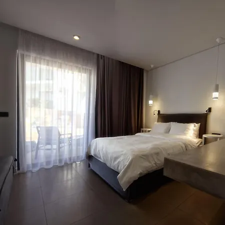 Aqua Bay Otel Plános